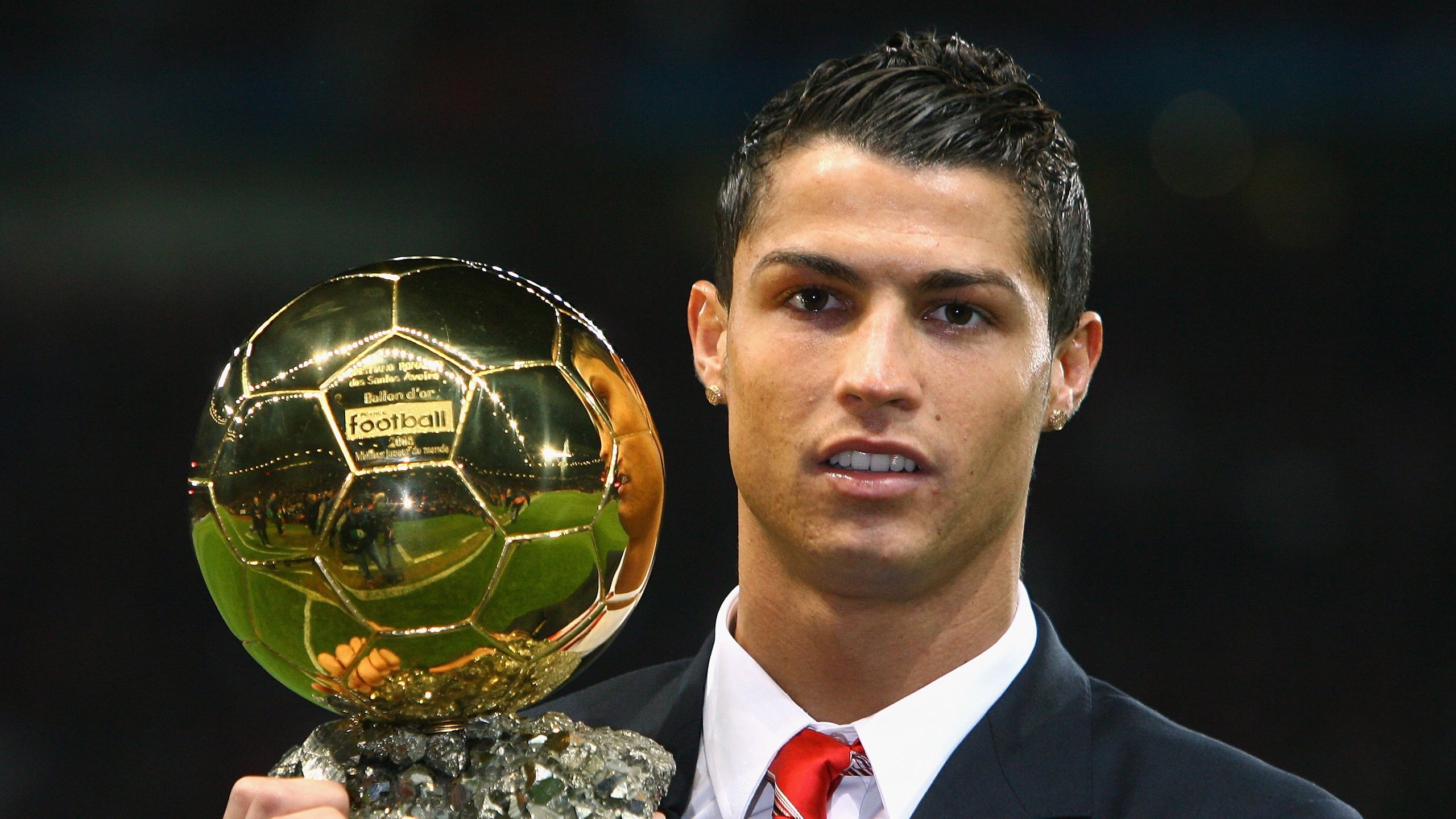 里根·史密斯决赛节奏掌控堪称典范，美国游泳里根史密斯